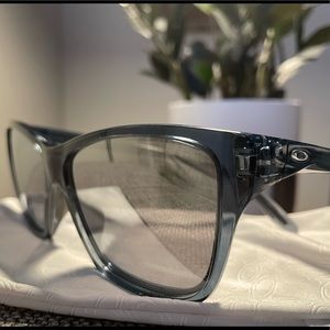 Womens Oakley Sunglasses
